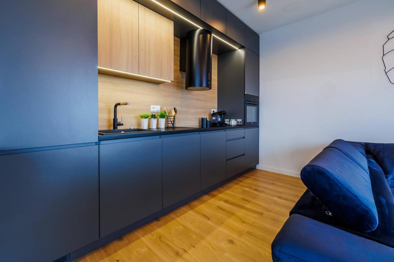 Panorama Capital Black Rzeszow Luaran gambar